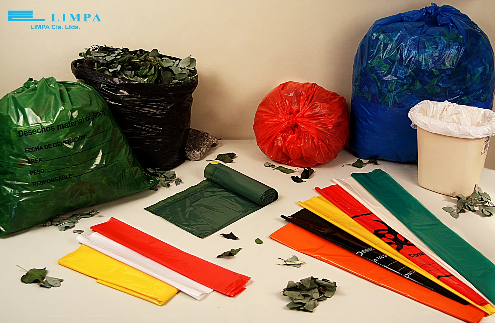 Fundas de colores para clasificacion y manejo de residuos